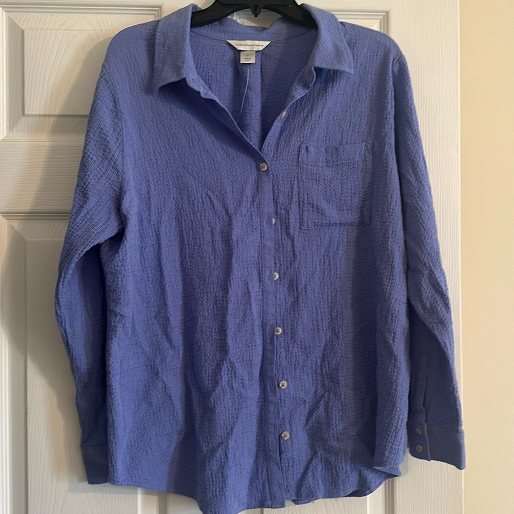 Christopher & banks XL women’s cotton button up. Never worn. Excellent condition